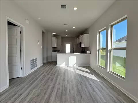 Living - 4711 Marais River Dr, Slidell, LA 70461 photo 4 of 4