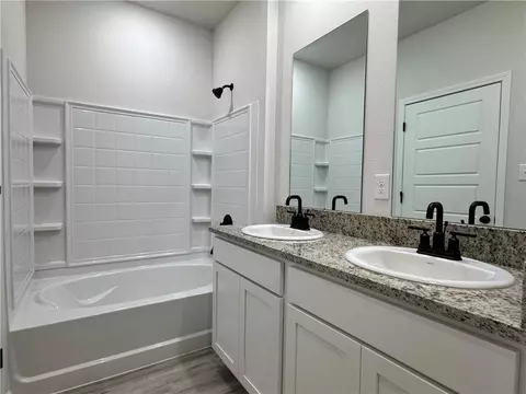 Bath - 4711 Marais River Dr, Slidell, LA 70461 photo 1 of 2