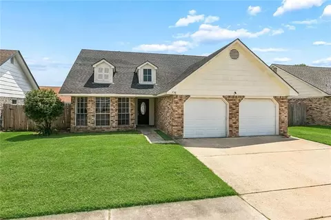 716 Lasalle Dr, Laplace, LA 70068