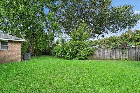 Exterior - 211 William Dr, Slidell, LA 70458 photo 3 of 4