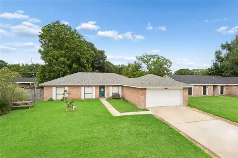 Exterior - 211 William Dr, Slidell, LA 70458 photo 2 of 4