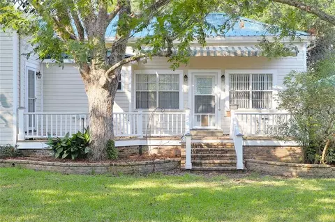 Exterior - 535 E 2nd St, Pass Christian, MS 39571 photo 2 of 8