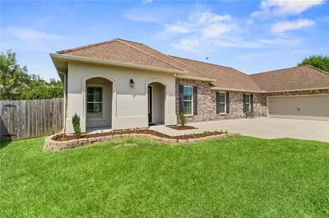 Exterior - 869 Capistrano Ct, Covington, LA 70433 photo 5 of 7