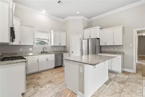 Kitchen - 869 Capistrano Ct, Covington, LA 70433 photo 1 of 3