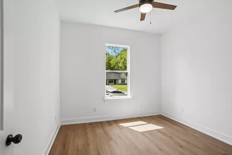 Bedroom - 1016 W 19th Ave, Covington, LA 70433 photo 4 of 5
