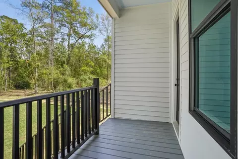 Exterior - 1016 W 19th Ave, Covington, LA 70433 photo 4 of 6
