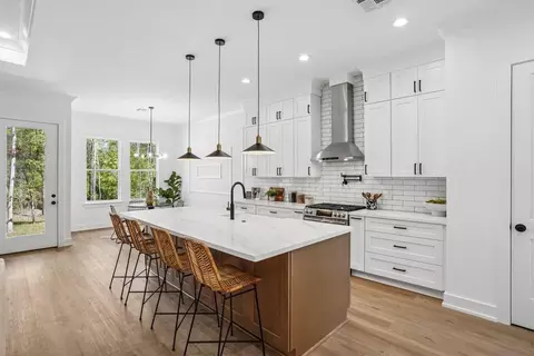 Kitchen - 1016 W 19th Ave, Covington, LA 70433 photo 1 of 3