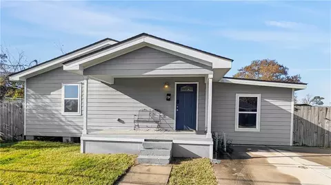 1706 Stafford St, Gretna, LA 70053