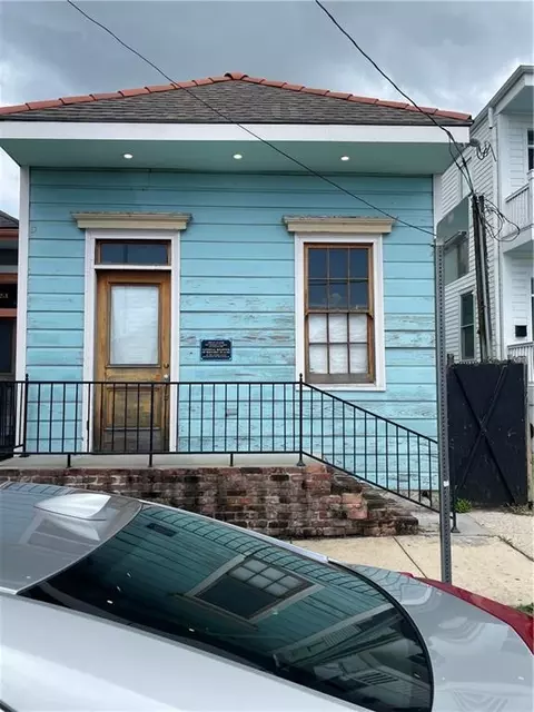 3225 St Claude Ave, New Orleans, LA 70117