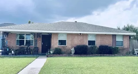 5000 Schindler Dr, New Orleans, LA 70127