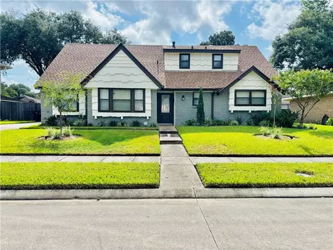 2610 Ramsey Dr, New Orleans, LA 70131