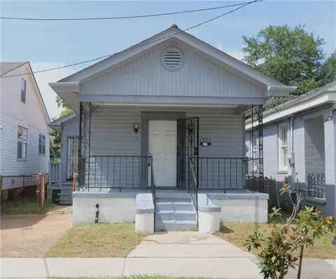 1977 Law St, New Orleans, LA 70119