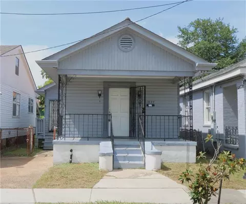 1977 Law St, New Orleans, LA 70119
