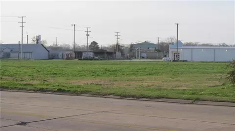 1818 Sterkx Rd, Alexandria, LA 71301