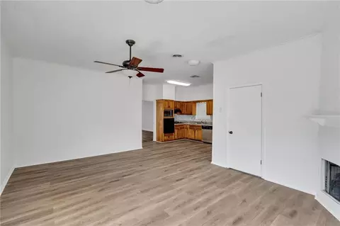 Living - 209 Paul Maillard Rd, Luling, LA 70070 photo 5 of 5