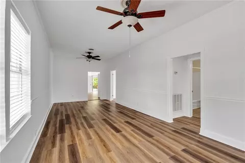 Living - 209 Paul Maillard Rd, Luling, LA 70070 photo 2 of 5