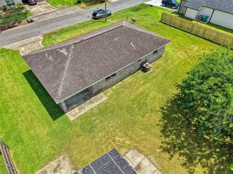 View/Area - 610 Gassen St, Luling, LA 70070 photo 2 of 3