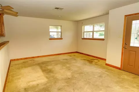 Living - 610 Gassen St, Luling, LA 70070 photo 2 of 2