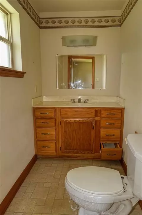 Bath - 610 Gassen St, Luling, LA 70070 photo 1 of 1
