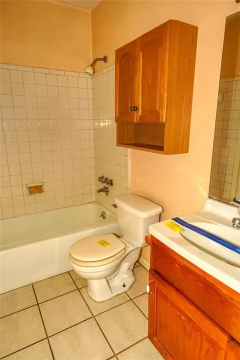 Bath - 336 Courville Dr, Luling, LA 70070 photo 2 of 2