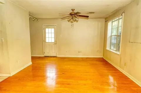 Living - 336 Courville Dr, Luling, LA 70070 photo 1 of 2