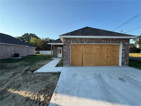155 Esperance St, Garyville, LA 70051