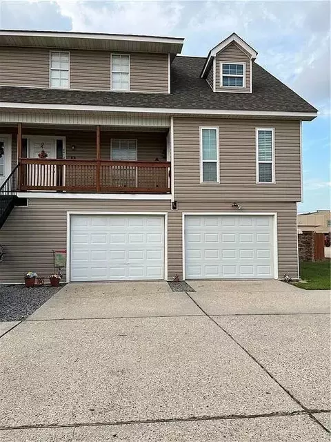 2912 Jean Lafitte Pkwy #101, Chalmette, LA 70043