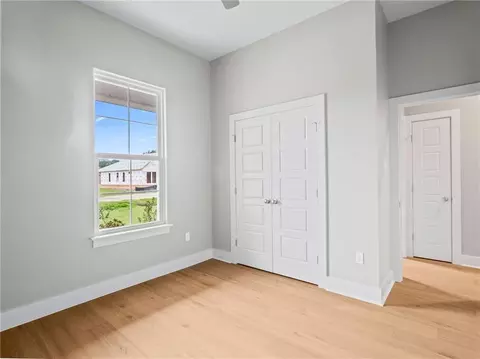 Bedroom - 72694 Robindale Dr, Covington, LA 70435 photo 3 of 4