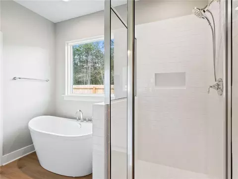 Bath - 72694 Robindale Dr, Covington, LA 70435 photo 2 of 4