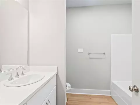 Bath - 72694 Robindale Dr, Covington, LA 70435 photo 4 of 4