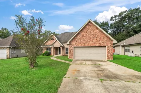 Exterior - 69271 3rd Ave, Covington, LA 70433 photo 2 of 6