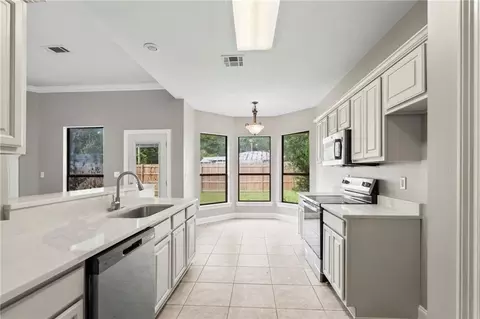 Kitchen - 69271 3rd Ave, Covington, LA 70433 photo 2 of 2