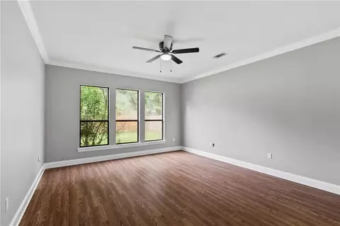 Living - 69271 3rd Ave, Covington, LA 70433 photo 3 of 3