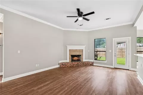 Living - 69271 3rd Ave, Covington, LA 70433 photo 1 of 3