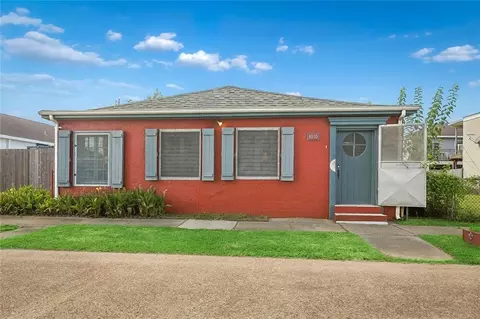 1010 Angela Ave, Arabi, LA 70032