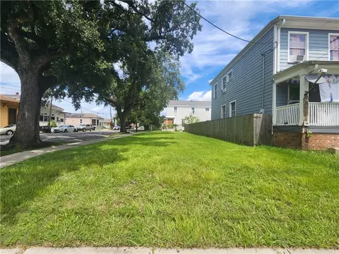 2139 S Liberty St, New Orleans, LA 70113
