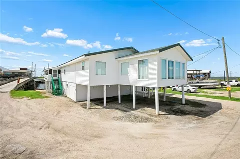 2809 Hermitage Rd, Port Sulphur, LA 70083