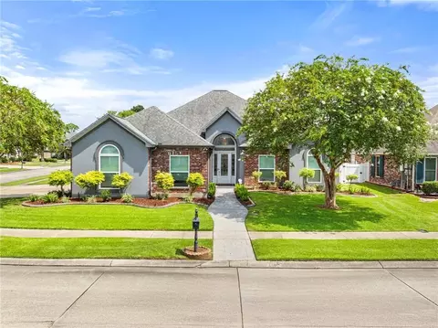 107 Kaylee Dr, Hahnville, LA 70057