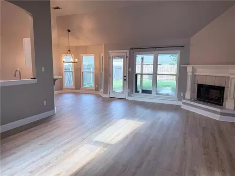 Living - 70200 Tenth St, Covington, LA 70433 photo 1 of 3