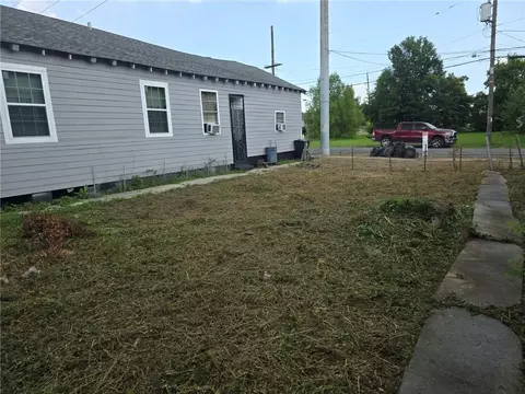 7728 Forshey St, New Orleans, LA 70125