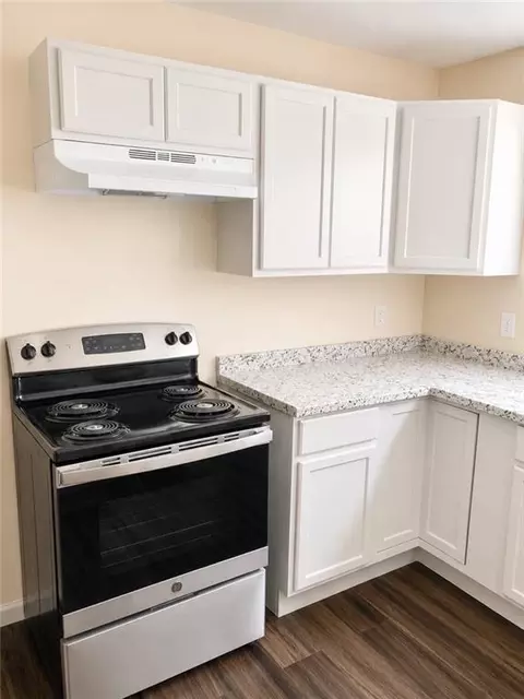 Kitchen - 438-440 Eiseman Ave, Marrero, LA 70072 photo 4 of 4