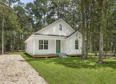 Exterior - 1128 W 19th Ave, Covington, LA 70433 photo 1 of 3