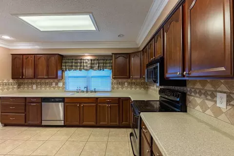 Kitchen - 413 Spartan Loop, Slidell, LA 70458 photo 2 of 5