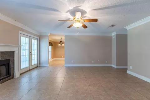 Living - 413 Spartan Loop, Slidell, LA 70458 photo 7 of 8