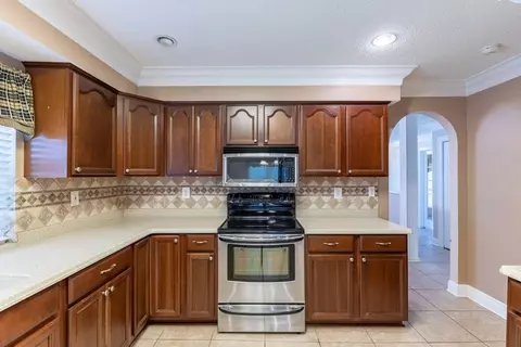 Kitchen - 413 Spartan Loop, Slidell, LA 70458 photo 3 of 5