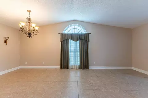 Living - 413 Spartan Loop, Slidell, LA 70458 photo 1 of 8