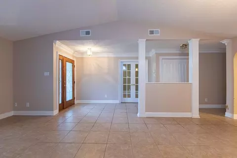Living - 413 Spartan Loop, Slidell, LA 70458 photo 3 of 8