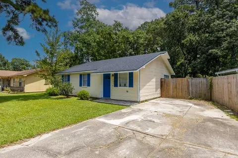 Exterior - 403 9th St, Slidell, LA 70458 photo 1 of 6