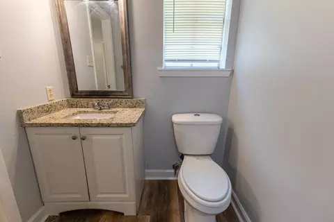 Bath - 403 9th St, Slidell, LA 70458 photo 2 of 3