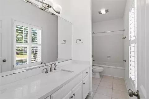Bath - 108 Red Bud Ct, Covington, LA 70433 photo 3 of 3